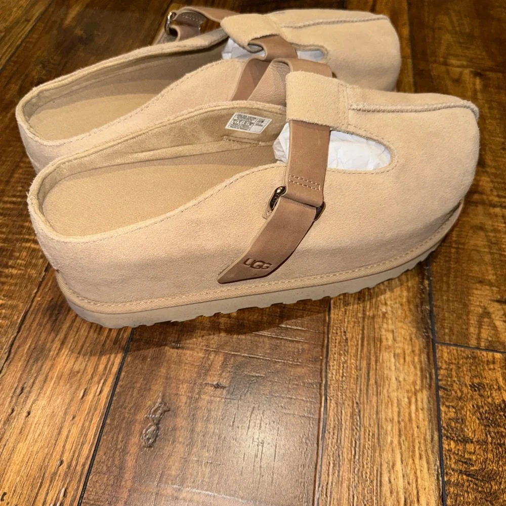 Ugg Women's Goldenstar Hi Clog/sand - Picture 2 of 10